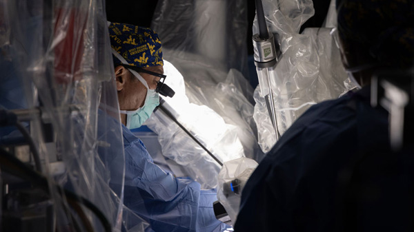 WVU Heart and Vascular Institute surgical team performs another world-first robotic heart surgery